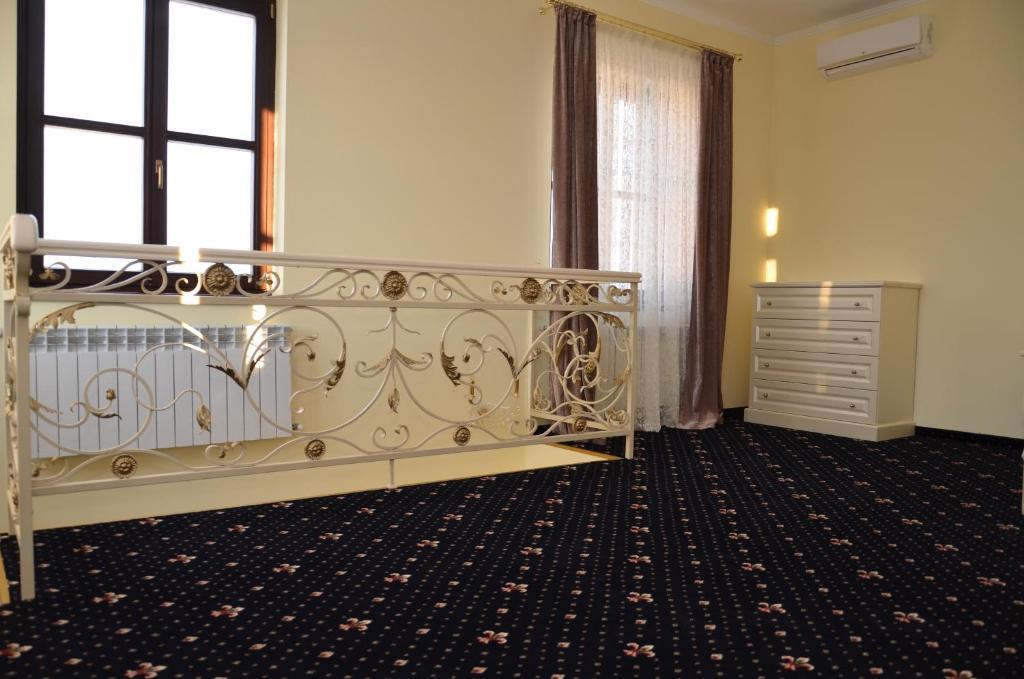 Berezovka  Chateau Royal Hotel חדר תמונה