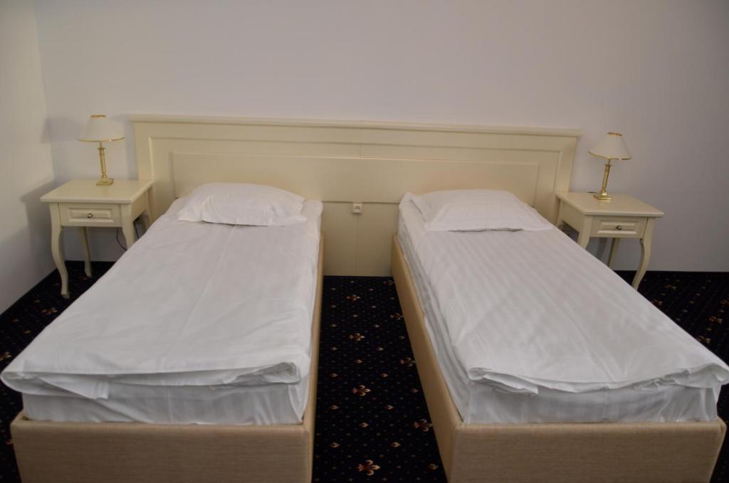 Berezovka  Chateau Royal Hotel מראה חיצוני תמונה